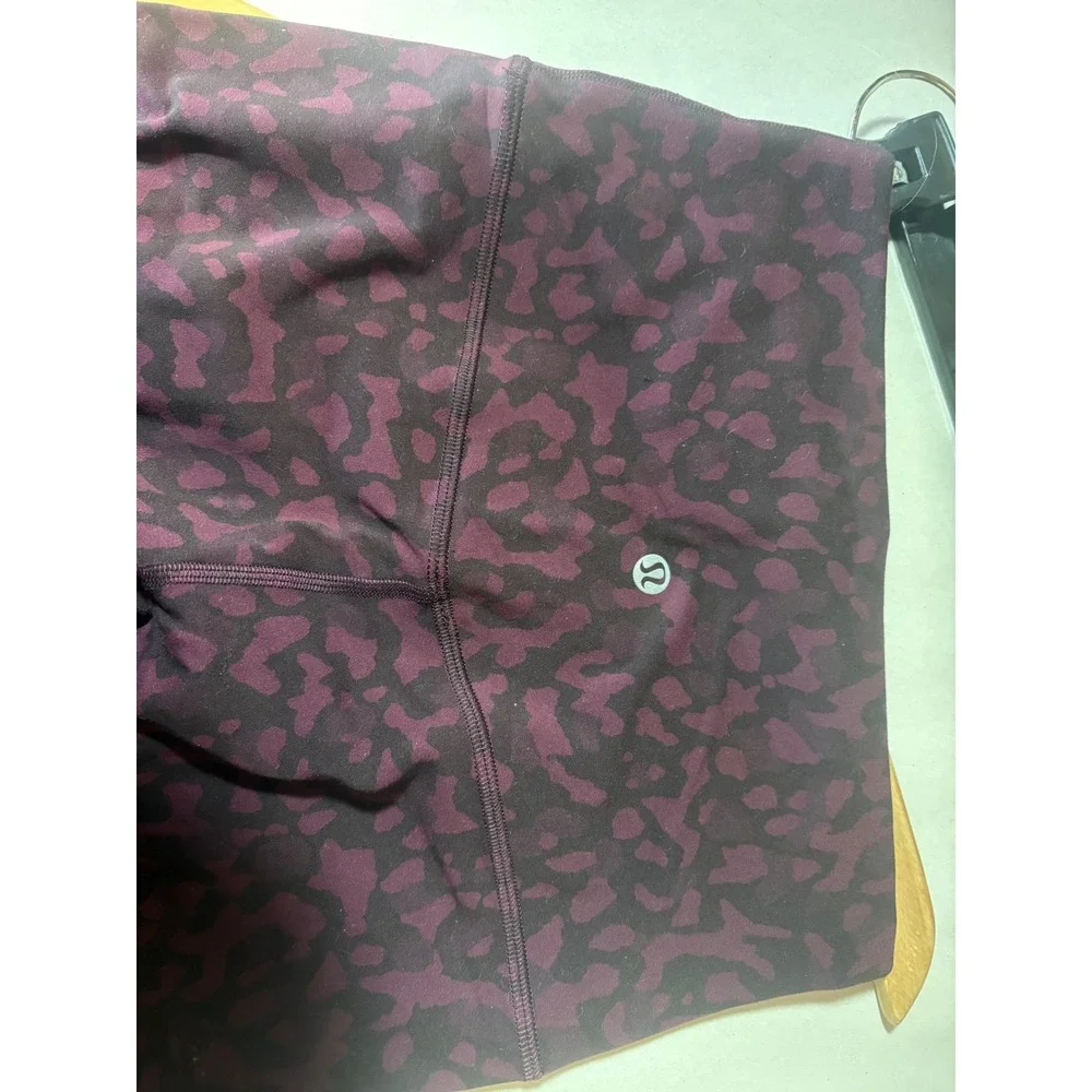 Lululemon‎ Align HR Crop 21 Leopard Jacquard Burgundy Ankle Leggings Size 4